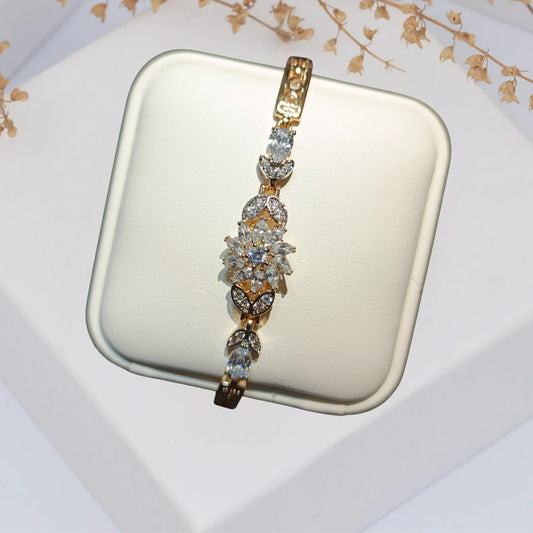 Elegant Floral Bracelet with Sparkling Zirconia